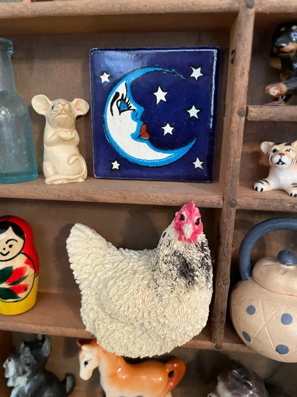 Vintage 1990s chicken hen figurine